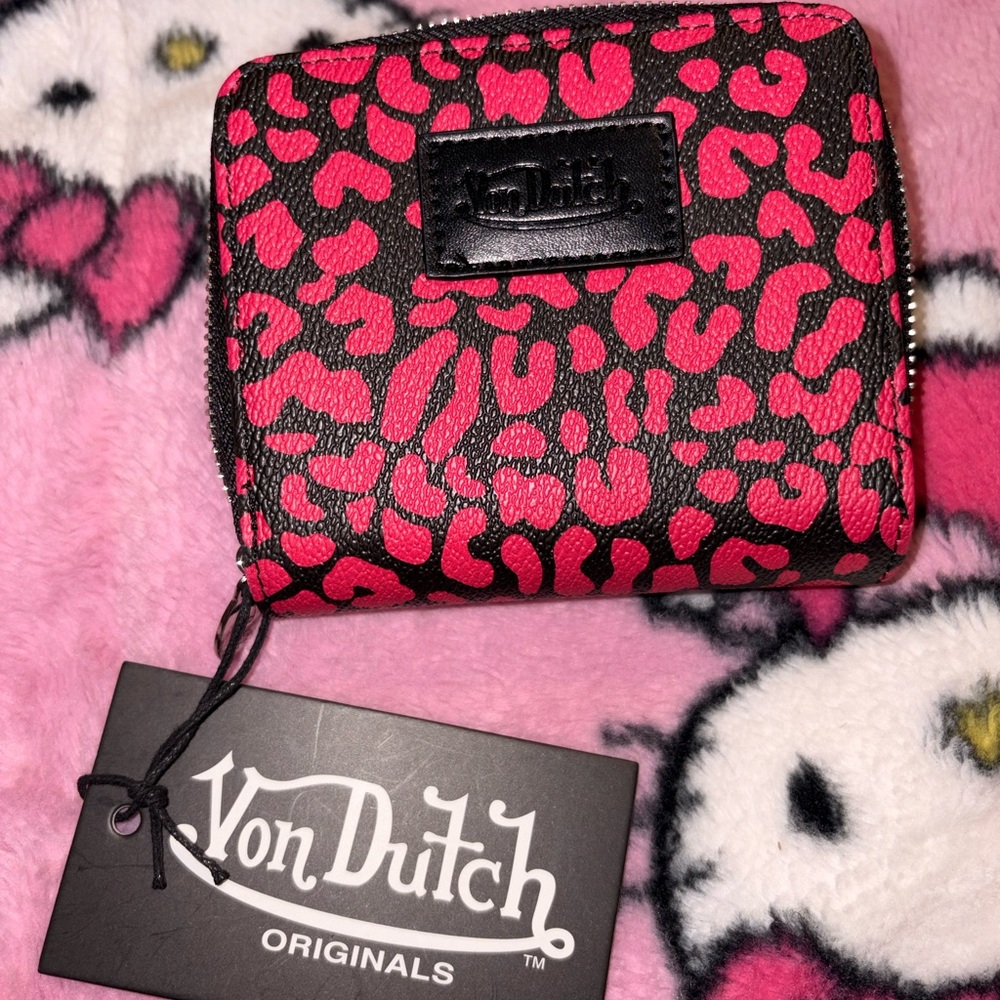 Von Dutch Hot Pink and Black Leopard Zip Wallet